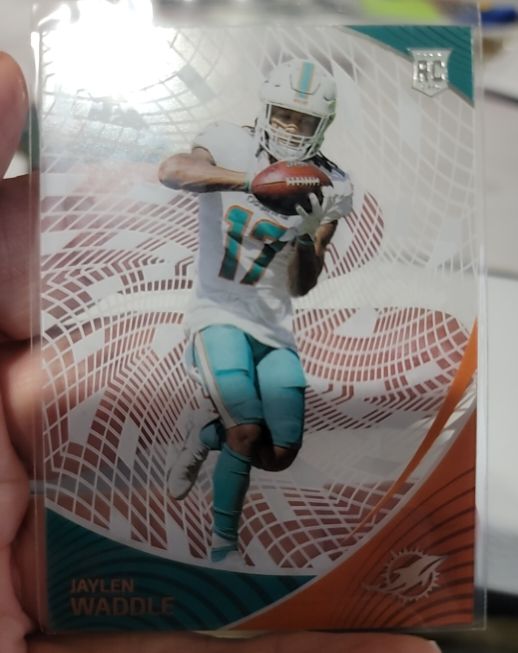 2021 Panini Chronicles #CVR-6 Jaylen Waddle Clear Vision Rookies — front
