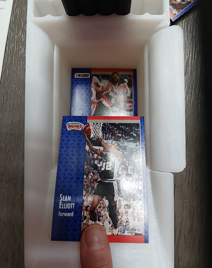 1991 Fleer #32 Sean Elliott — front