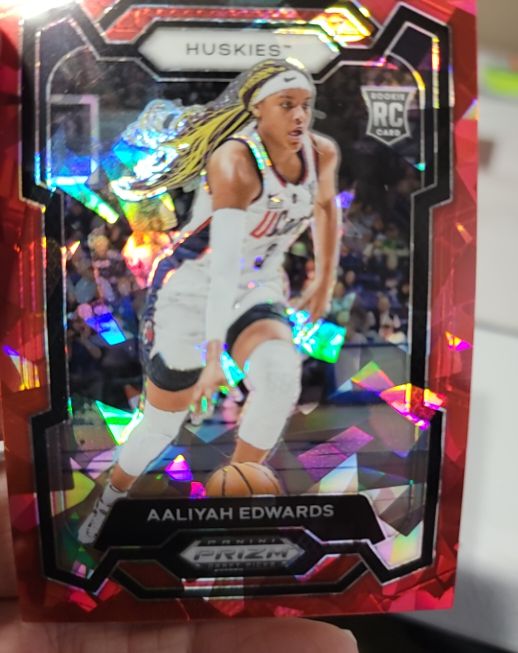 2024 Panini Prizm Draft Picks #3 Aaliyah Edwards — front