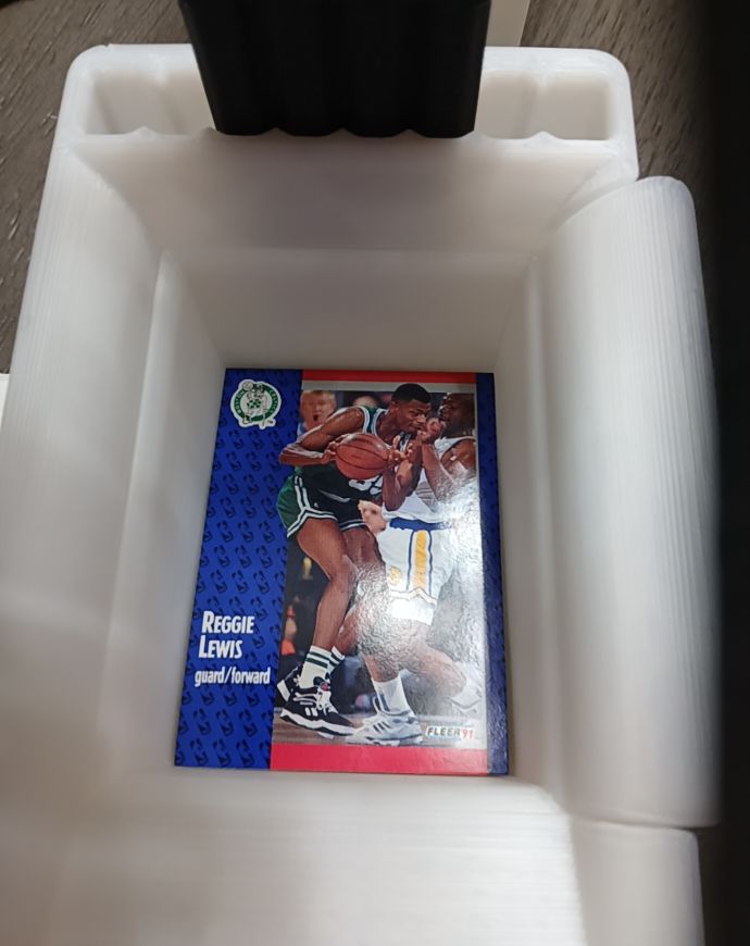 1990 Fleer #12 Reggie Lewis — front