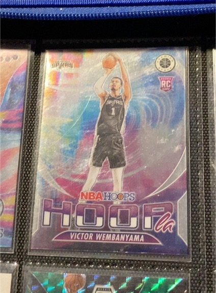 2023-24 Panini NBA Hoops Premium Stock #5 Victor Wembanyama Hoopla RC — front