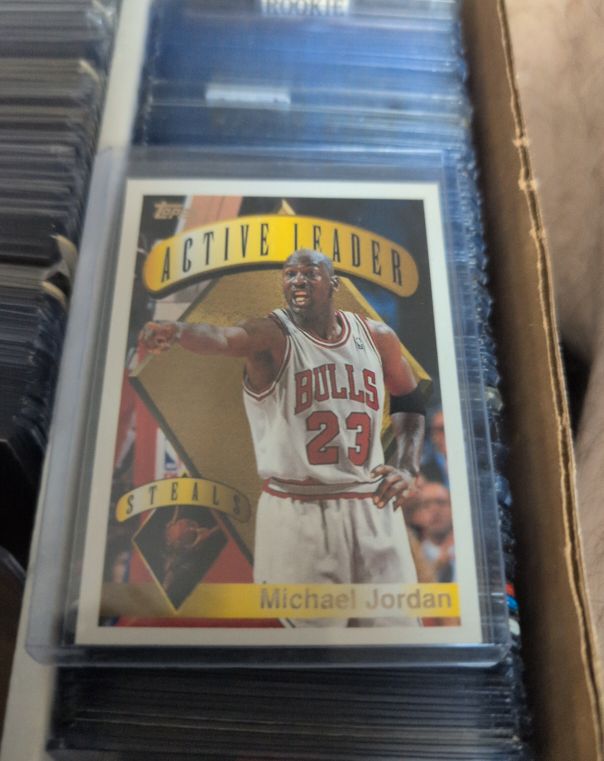1995-96 Topps #4 Michael Jordan Active Leader Steals — front