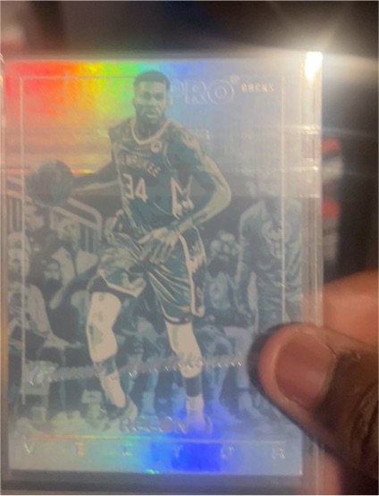 2022 Panini Recon Vector #6 Giannis Antetokounmpo — front