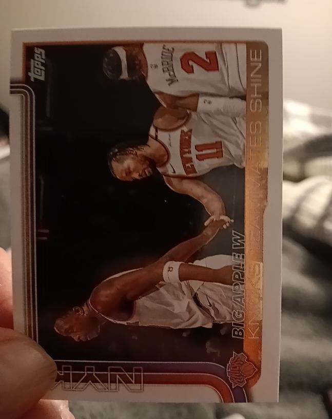 2025-26 Topps #274 Big Apple W: Knicks Teammates Shine Jalen Brunson — front