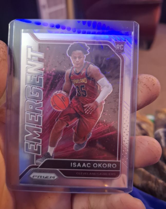 2020-21 Panini Prizm #15 Isaac Okoro Emergent Rookie — front