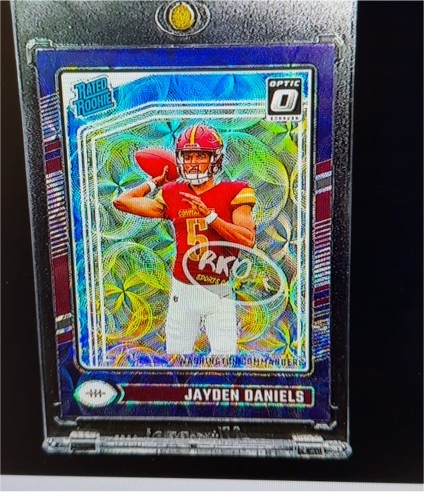 2024 Donruss Optic #5 Jayden Daniels — front