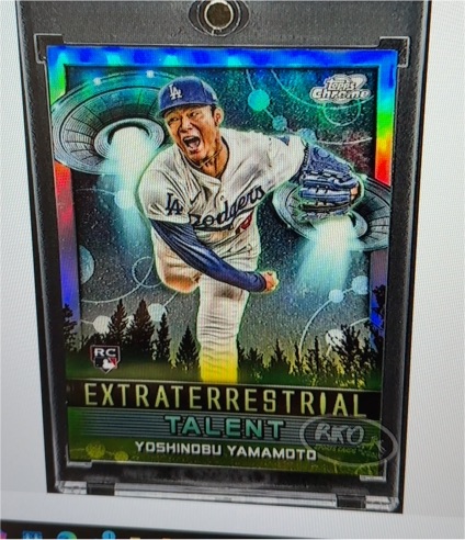 2024 Topps Cosmic Chrome Extraterrestrial Talent #ET-24 Yoshinobu Yamamoto — front