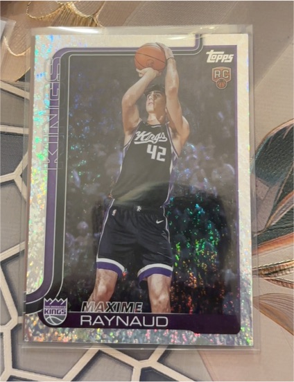 2025-26 Topps #243 Maxime Raynaud — front