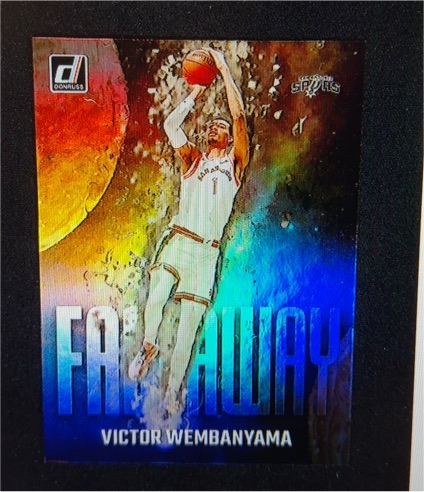 2024-25 Panini Donruss Victor Wembanyama Fadeaway #20 — front
