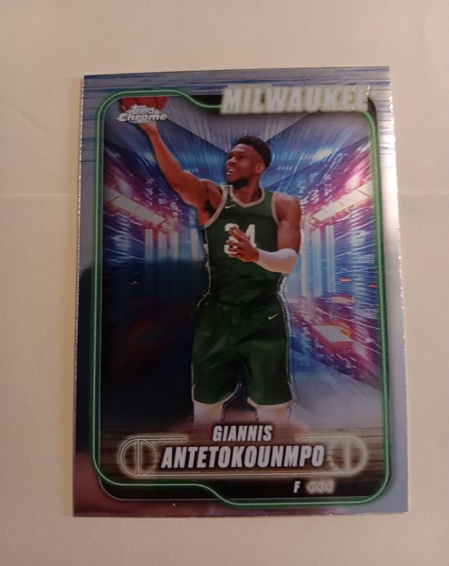 2024-25 Topps Chrome #41 Giannis Antetokounmpo — front
