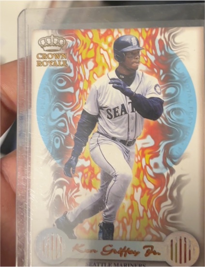1997 Pacific Crown Royale #13 Ken Griffey Jr. — front
