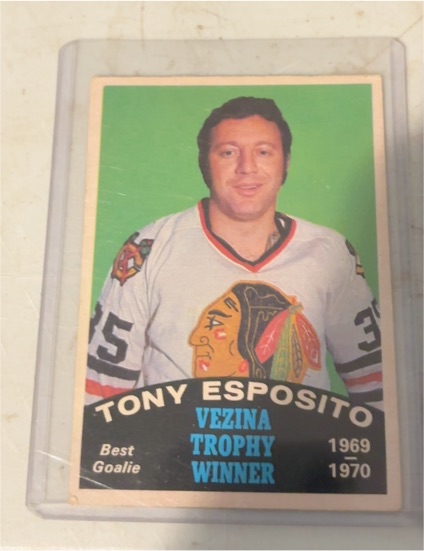 1970-71 O-Pee-Chee #250 Tony Esposito Vezina Trophy Winner — front