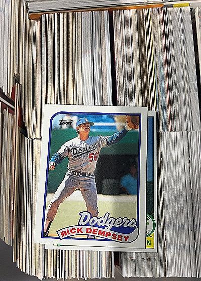 1989 Topps #606 Rick Dempsey — front