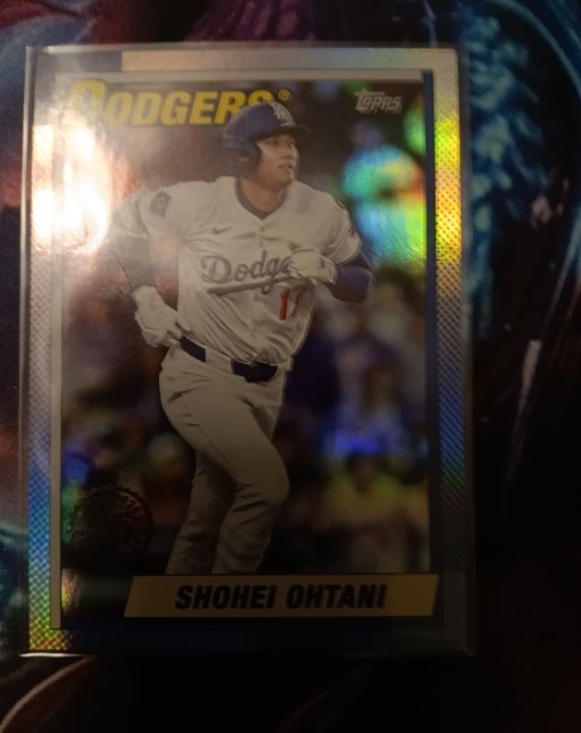 2025 Topps Update #U90-33 Shohei Ohtani — front