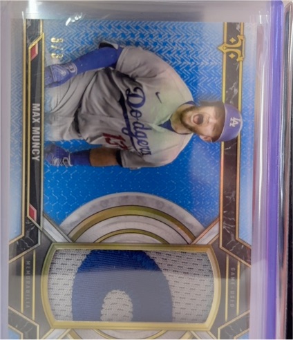 2021 Topps Triple Threads Single Jumbo Relics Max Muncy — front