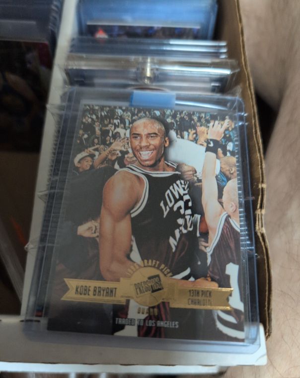 1996 Press Pass #13 Kobe Bryant — front