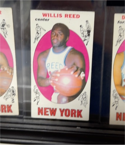 1969 Topps #60 Willis Reed Rookie Card — front