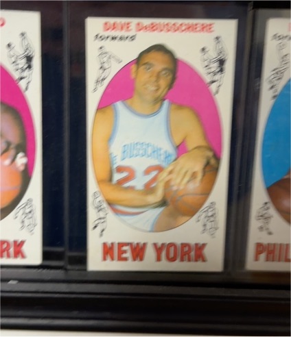 1969 Topps #85 Dave DeBusschere — front