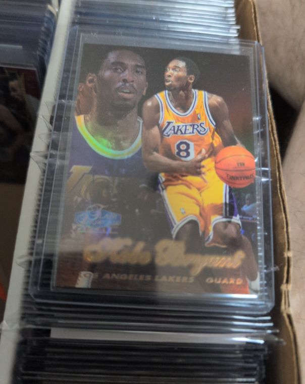 1997-98 Flair Showcase #18 Kobe Bryant — front