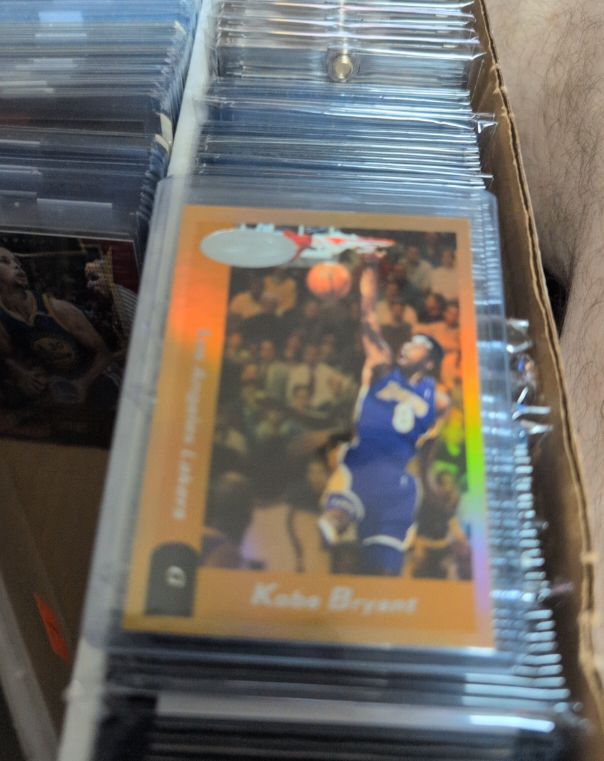 2000-01 NBA Hoops #59 Kobe Bryant — front