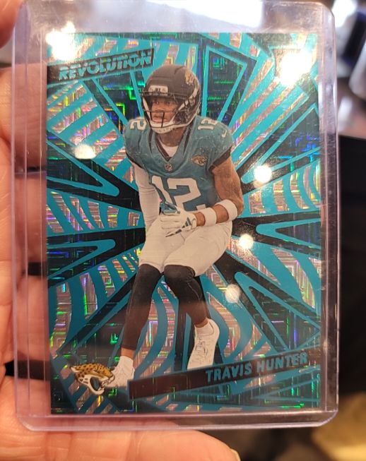 2025 Panini Revolution Rookies Travis Hunter — front