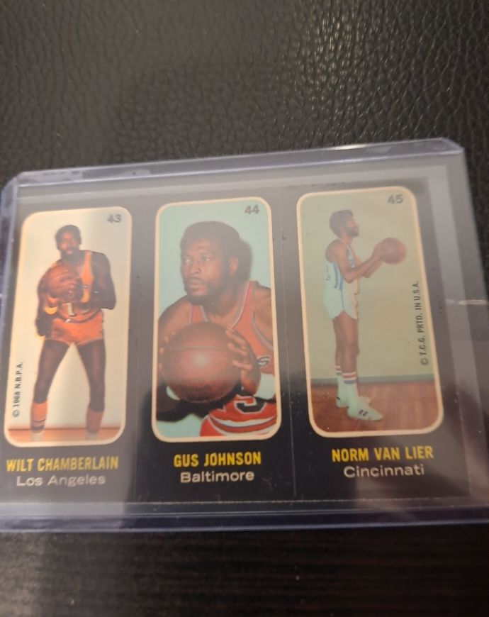 1971-72 Topps Stickers #43/44/45 Wilt Chamberlain/Gus Johnson/Norm Van Lier — front