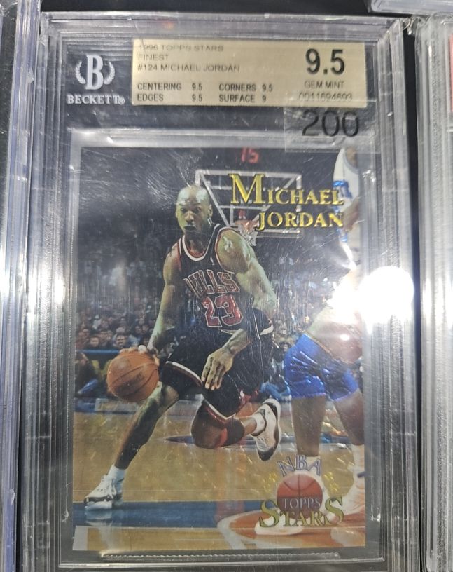1996 Topps Stars Finest #124 Michael Jordan — front
