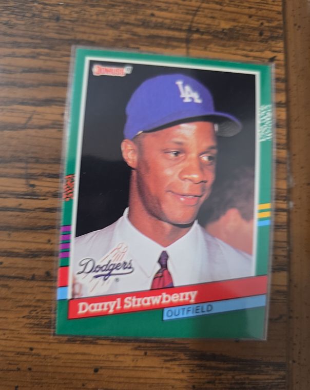 1991 Donruss #696 Darryl Strawberry — front