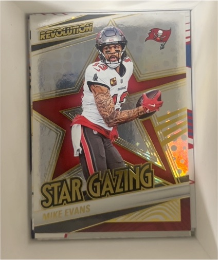2025 Panini Revolution #25 Mike Evans Star Gazing — front