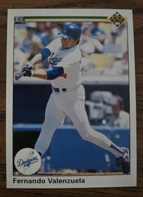 1990 Upper Deck #445 Fernando Valenzuela — front