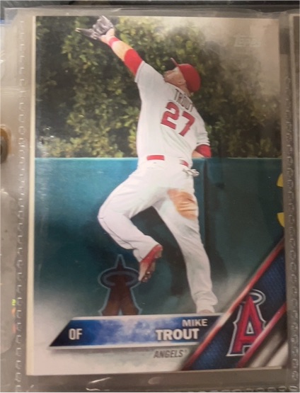 2016 Topps #1 Mike Trout — front
