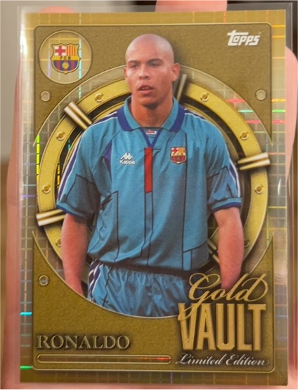 2025 Topps Barcelona Gold Vault #Ronaldo — front