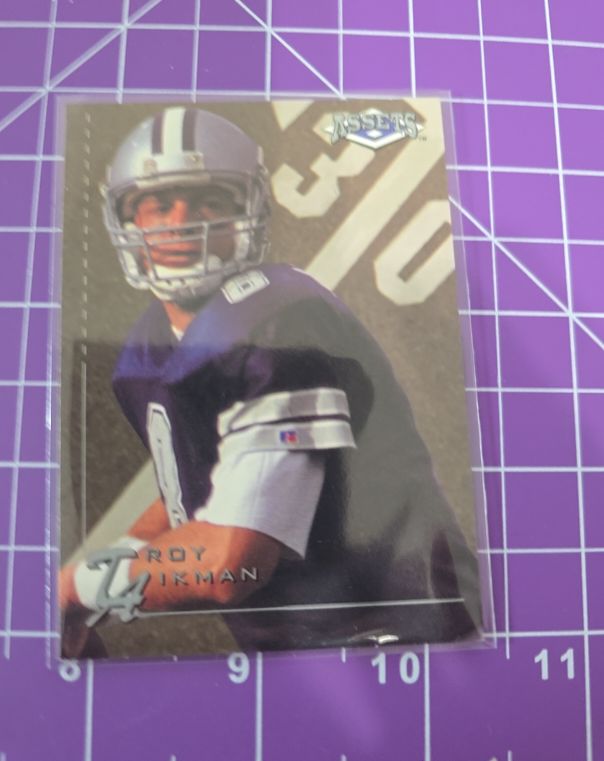 1994 Classic Assets #28 Troy Aikman — front