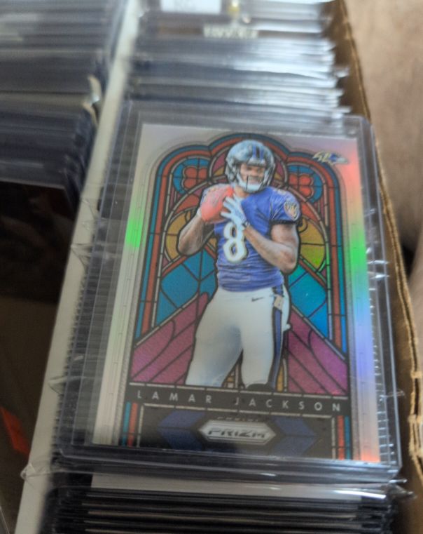 2022 Panini Prizm #8 Lamar Jackson — front