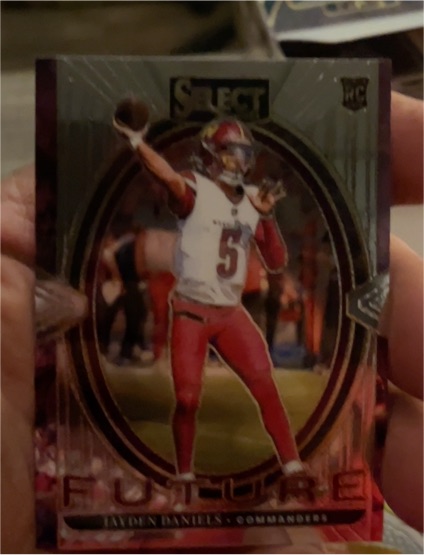 2024 Panini Select #4 Jayden Daniels Select Future — front