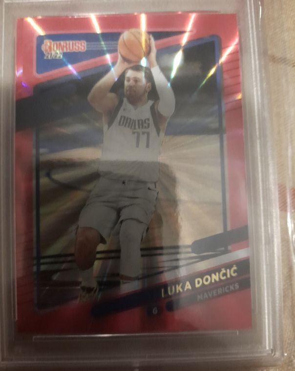 2021-22 Donruss #77 Luka Dončić — front