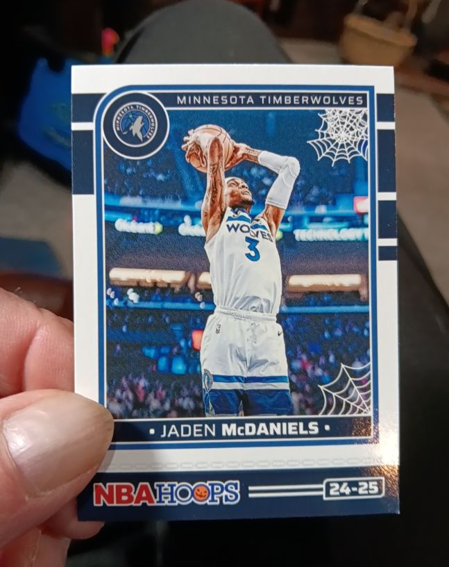 2024-25 Panini Haunted Hoops #158 Jaden McDaniels — front