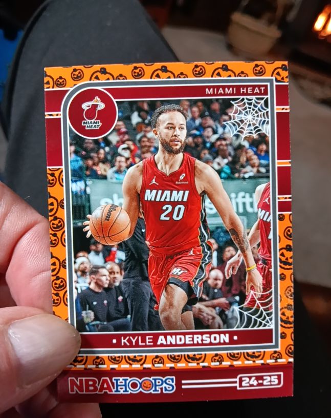 2024-25 Panini Haunted Hoops Orange #52 Kyle Anderson — front