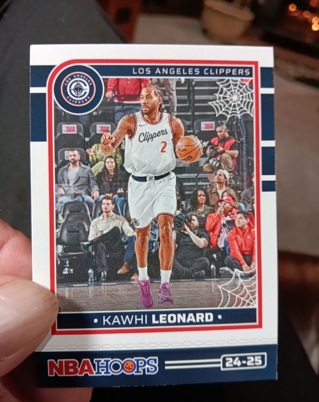 2024-25 Panini Haunted Hoops #194 Kawhi Leonard — front