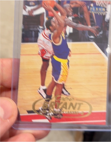 1998-99 Fleer Tradition #1 Kobe Bryant — front