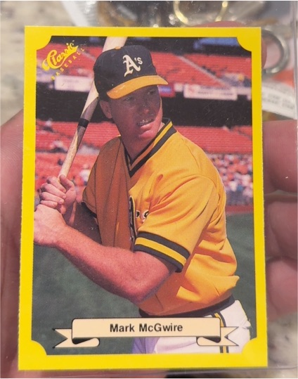 1987 Classic Update Yellow #121 Mark McGwire — front