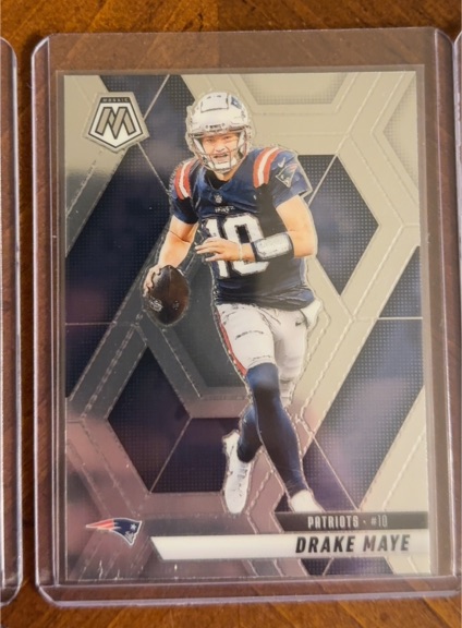 2020 Panini Mosaic #10 Drake Maye — front