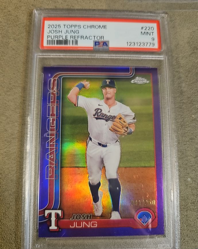 2025 Topps Chrome #220 Josh Jung — front