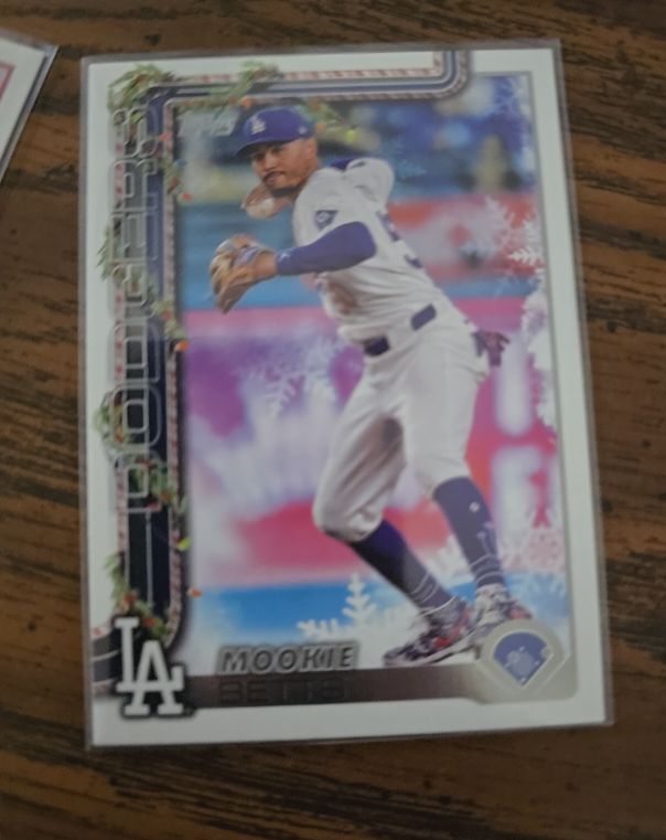 2025 Topps Holiday #H52 Mookie Betts — front