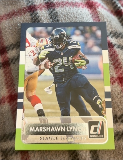 2015 Panini Donruss #60 Marshawn Lynch — front