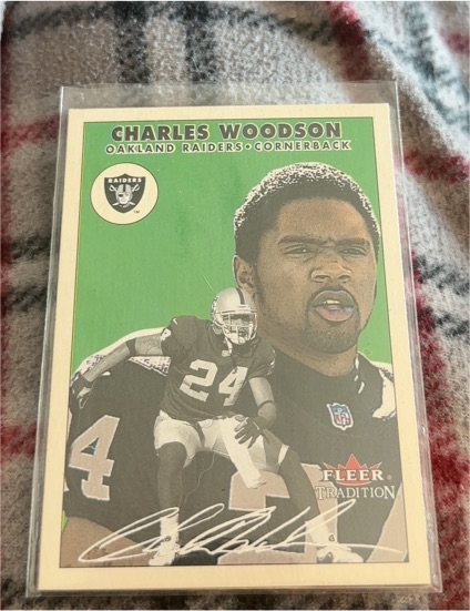 2000 Fleer Tradition #141 Charles Woodson — front