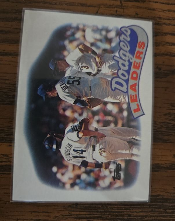 1989 Topps #669 Dodgers Leaders Orel Hershiser/Mike Scioscia — front