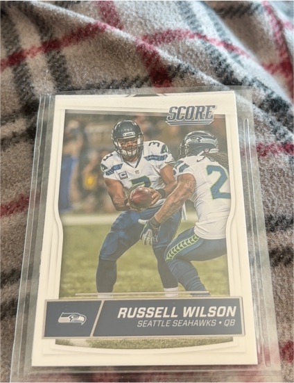 2016 Panini Score #281 Russell Wilson — front