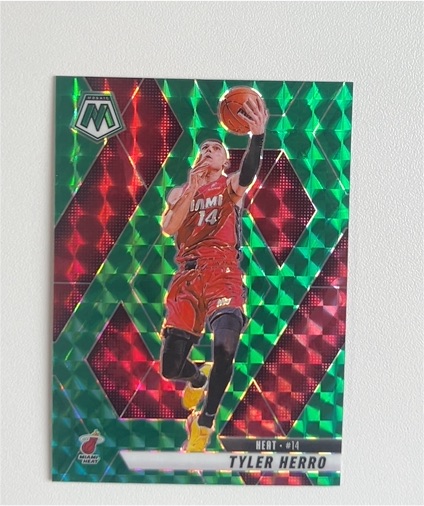 2019-20 Panini Mosaic #14 Tyler Herro — front