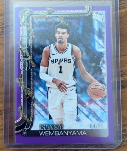 2025-26 Topps Holiday #H156 Victor Wembanyama — front